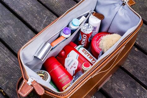 what is a dopp kit